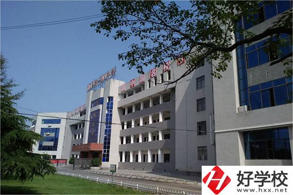 湘陰縣第一職業(yè)中等專業(yè)學(xué)校有哪些專業(yè)？就業(yè)率高嗎？