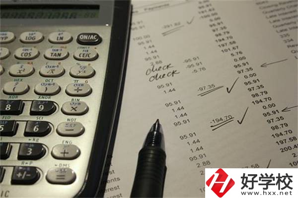 湖南想沖本科可以讀哪所職高？哪個(gè)專業(yè)招生名額最多？