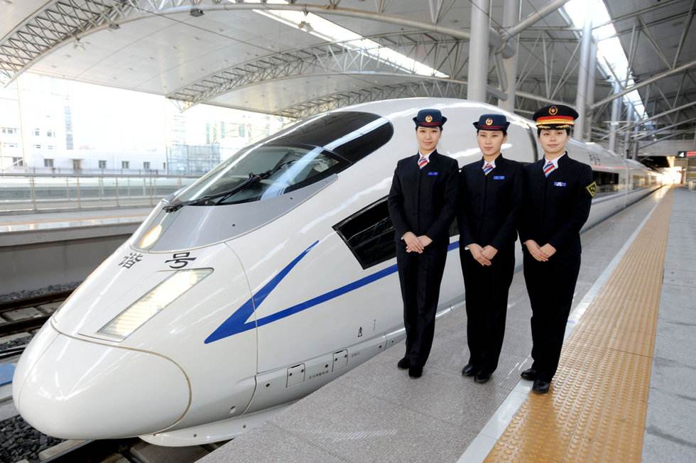初中生選擇高鐵乘務(wù)專業(yè)好嗎？