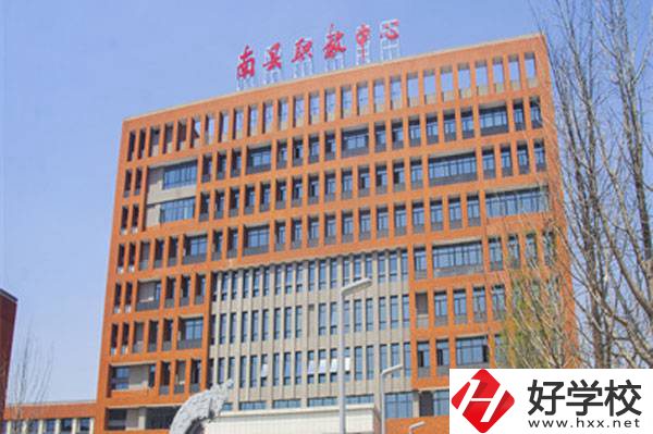 益陽(yáng)的國(guó)家重點(diǎn)中專(zhuān)有哪些?學(xué)費(fèi)貴不貴?