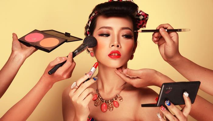 美容美發(fā)與造型化妝專業(yè)好就業(yè)嗎？