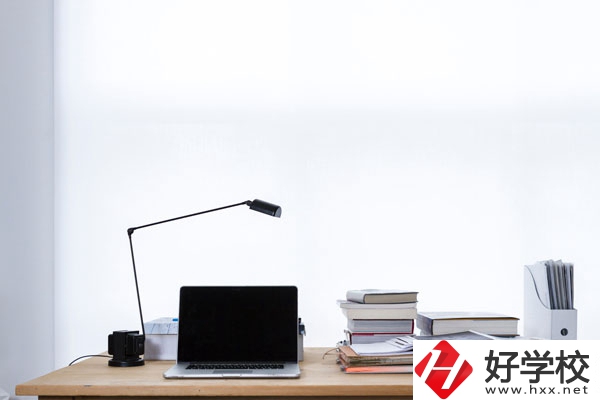 懷化市工業(yè)中等專業(yè)學(xué)校讀哪些專業(yè)比較好？