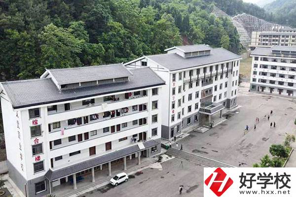 想在張家界就讀運(yùn)動訓(xùn)練專業(yè)，推薦這所學(xué)校
