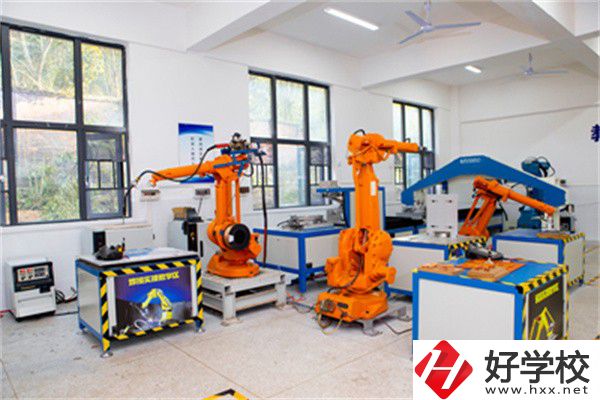 邵陽(yáng)市機(jī)電職業(yè)技術(shù)學(xué)校的師資力量怎么樣？