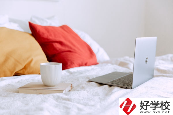 懷化啟航衛(wèi)生學(xué)校護理專業(yè)好不好？學(xué)費貴嗎？