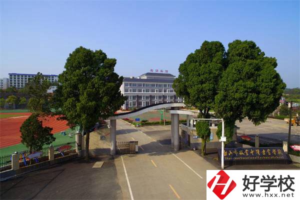 湘潭中考300-400分能讀哪些公立學(xué)校？讀職校有什么前景？