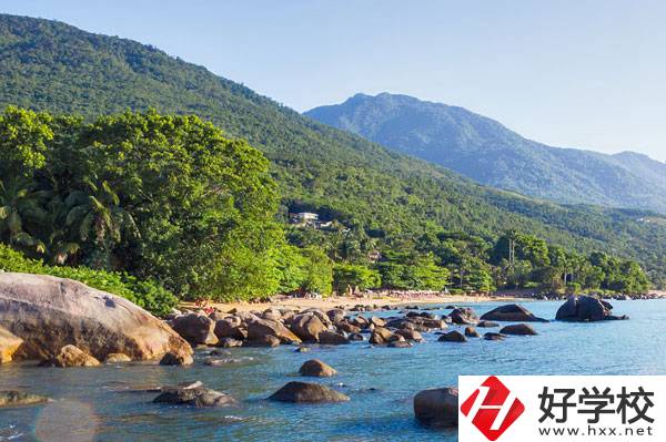 想在益陽(yáng)學(xué)護(hù)理專(zhuān)業(yè)，有什么合適的學(xué)校？