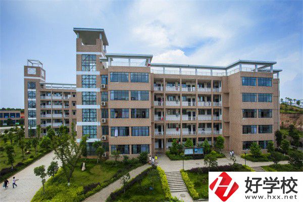 湖南寧鄉(xiāng)有哪些比較好的中專(zhuān)？就業(yè)升學(xué)怎么樣？