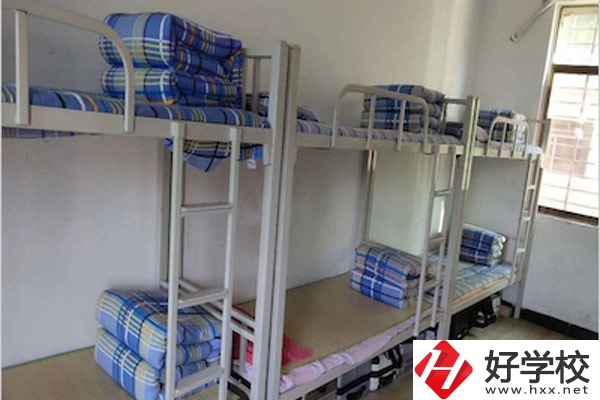 郴州城市經(jīng)濟職校有哪些專業(yè)？一年學(xué)費多少？