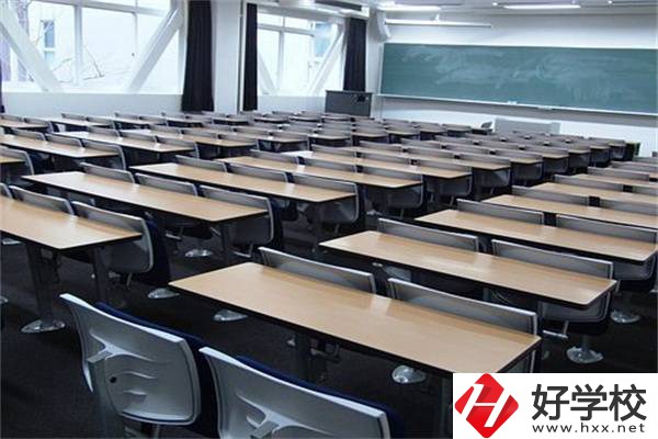 在湖南就讀普通高中和職業(yè)高中有什么區(qū)別？職高怎么樣？