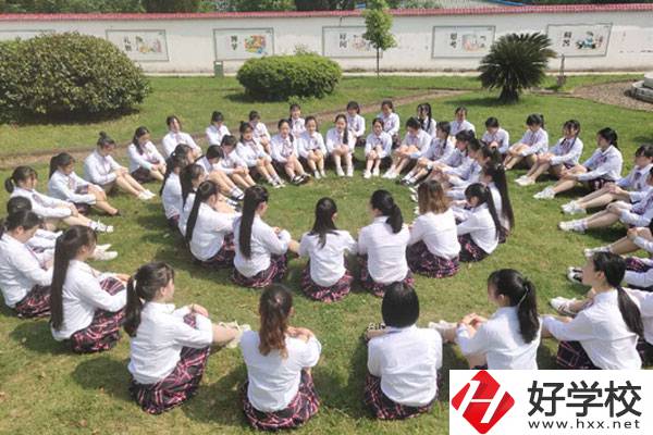 湘潭湘鄉(xiāng)市華光電子工業(yè)職校的教學(xué)條件怎么樣？