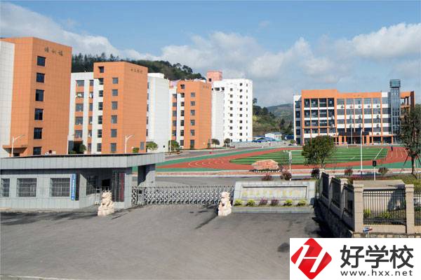 湘西鳳凰縣職業(yè)中專學校怎么樣？有哪些專業(yè)？