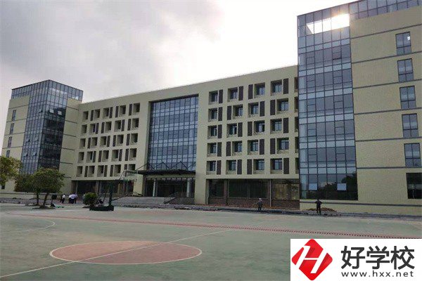 永州環(huán)境最好的公辦中專是哪所？有什么辦學(xué)優(yōu)勢？