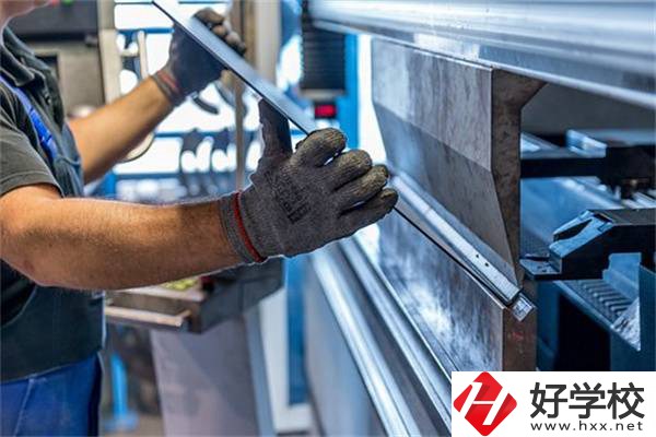 衡陽(yáng)技校排名前三的專業(yè)是什么？好就業(yè)嗎？