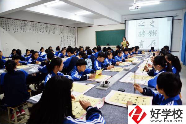 婁底幼兒師范高等?？茖W(xué)校實訓(xùn)室