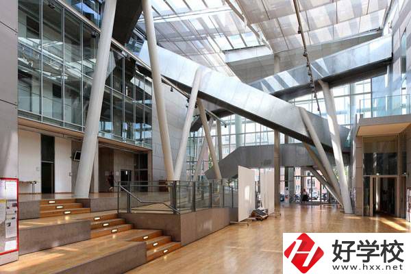 湖南職高學(xué)校排名較好的學(xué)校是哪些？有什么專(zhuān)業(yè)？
