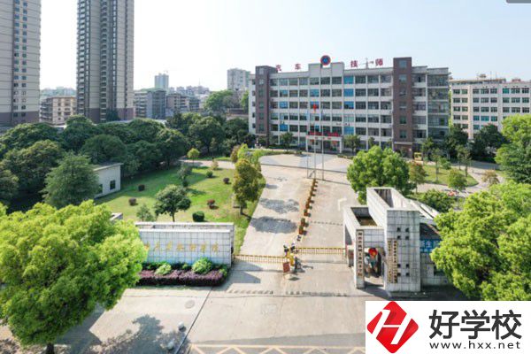 湖南省汽車(chē)技師學(xué)院辦學(xué)規(guī)模如何？設(shè)有哪些專(zhuān)業(yè)？