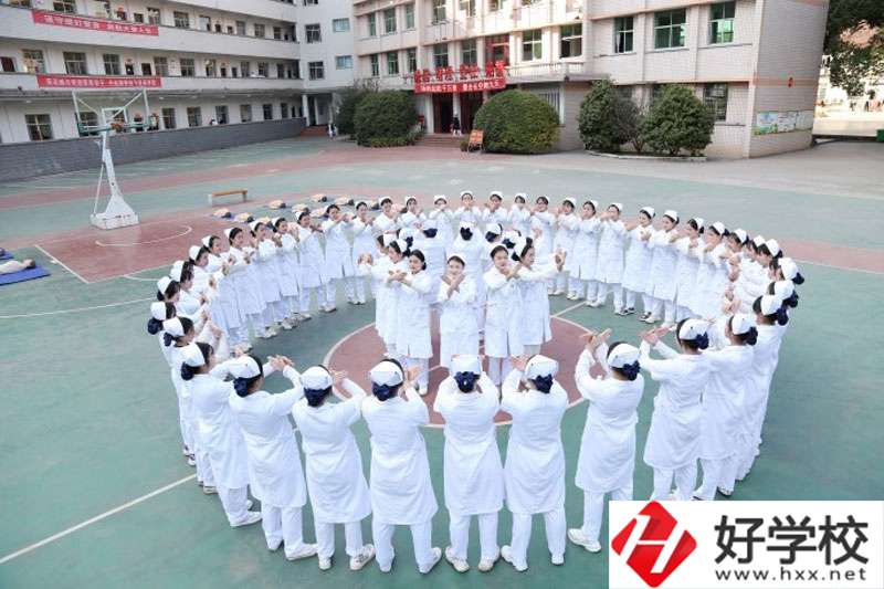懷化啟航衛(wèi)生學(xué)?；@球場