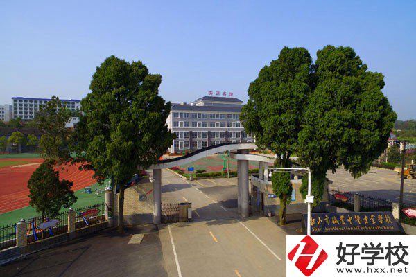 韶山市職業(yè)中等專業(yè)學校的專業(yè)怎么樣？有哪些優(yōu)秀教師？