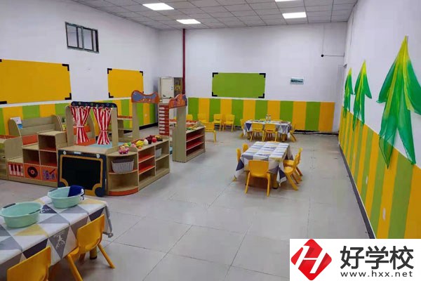 長沙銀河中等職業(yè)學校實訓(xùn)室