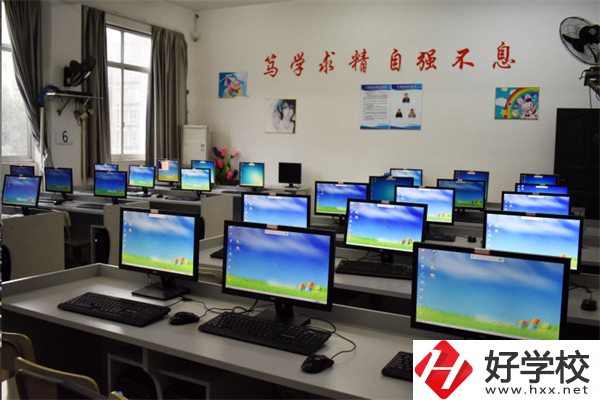 益陽哪些中職學校開設(shè)音樂相關(guān)專業(yè)？學費貴不貴？