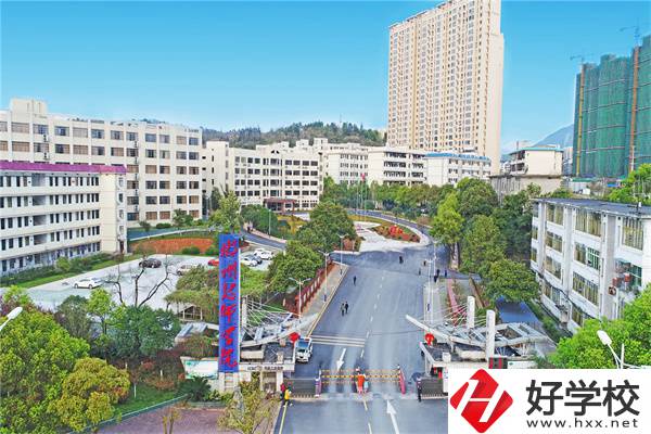 郴州市技校哪家好？有沒(méi)有助學(xué)政策？