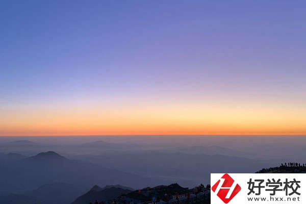 望城縣職業(yè)中專學校好不好？開設(shè)專業(yè)有哪些？