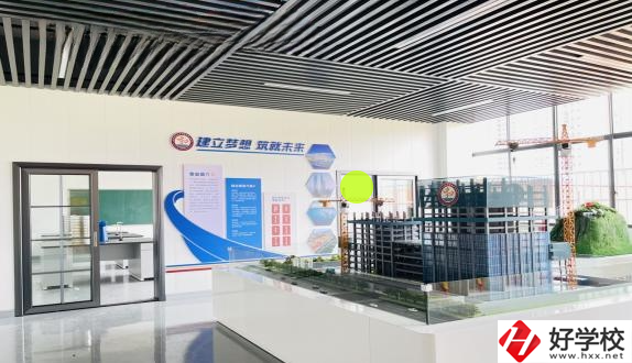 想在長(zhǎng)沙學(xué)習(xí)建筑施工技術(shù)專業(yè)，推薦這所學(xué)校