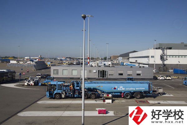 湖南華航鐵路科技技工學校校園管理如何？