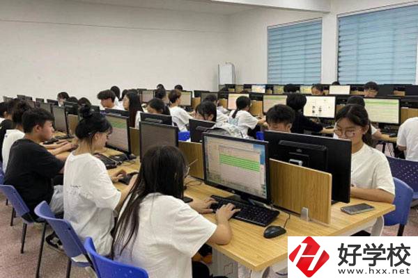 長沙幼兒師范高等?？茖W(xué)校實(shí)訓(xùn)室
