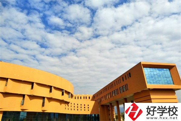懷化有沒有五年制大專？可以學哪些專業(yè)？