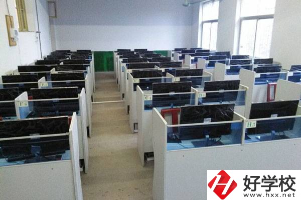 岳陽(yáng)這3所民辦中職學(xué)校比較好，你中意哪一所？