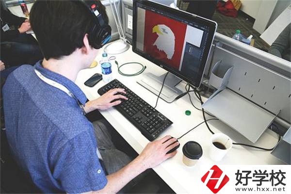 湖南初中生讀職校學(xué)什么專(zhuān)業(yè)比較好？哪個(gè)專(zhuān)業(yè)好考公？
