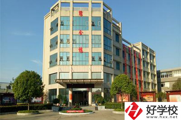 長沙經(jīng)貿(mào)職業(yè)中專開設(shè)了哪些專業(yè)，招生要求是什么？