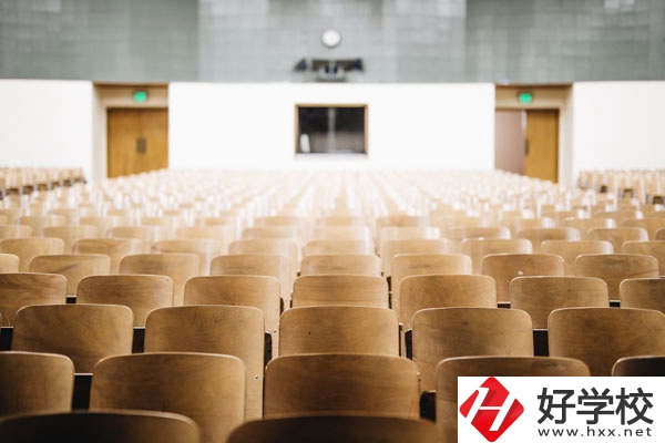 桂陽縣職業(yè)技術(shù)教育學(xué)校招生辦電話是什么？