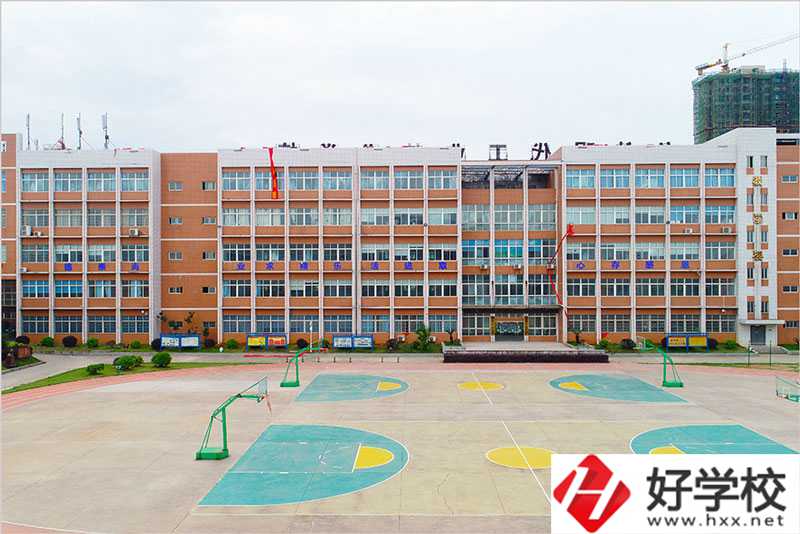 初中畢業(yè)讀湖南健康學校怎么樣？有哪些專業(yè)？