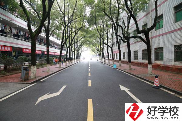 湖南現(xiàn)代物流職院環(huán)境如何？辦學(xué)優(yōu)勢(shì)在哪？
