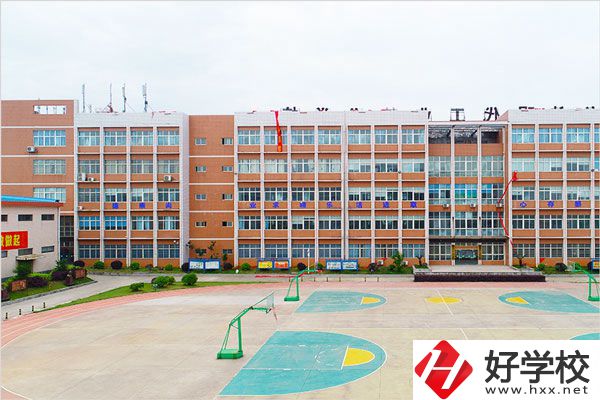 湖南護理學(xué)校值得去讀嗎？開設(shè)哪些專業(yè)？