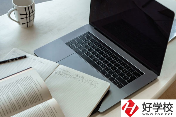 在衡陽想學(xué)廚師？這個學(xué)校不能錯過！