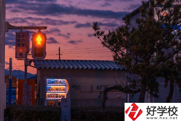 株洲市工業(yè)中等學校怎么樣？環(huán)境好嗎？