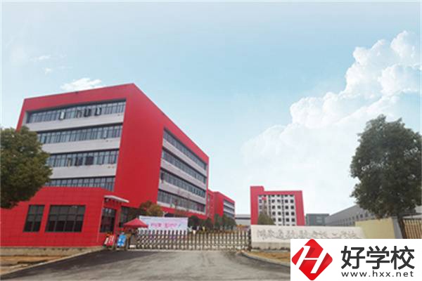 長沙有學(xué)費(fèi)不貴的民辦技校嗎？可以參加對(duì)口高考嗎？