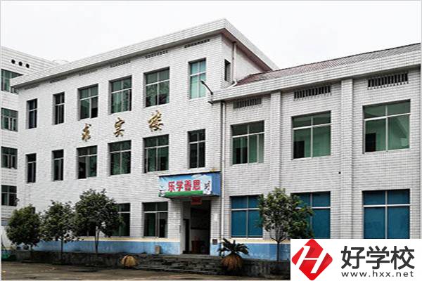 攸縣有幾所私立中職學校？私立學?？孔V嗎？