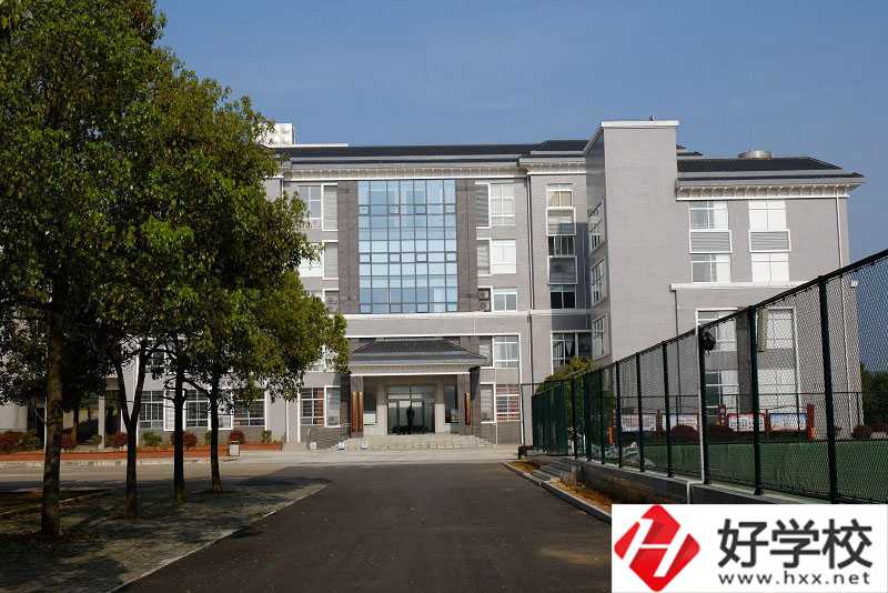韶山市職業(yè)中專學(xué)校好不好？有哪些招生專業(yè)？