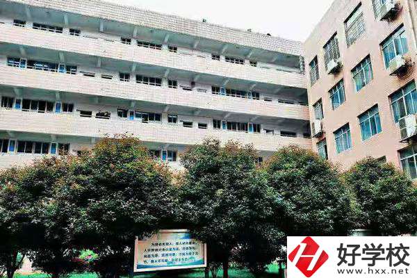 岳陽(yáng)市網(wǎng)絡(luò)工程職業(yè)技術(shù)學(xué)校怎么樣？就業(yè)前景如何？