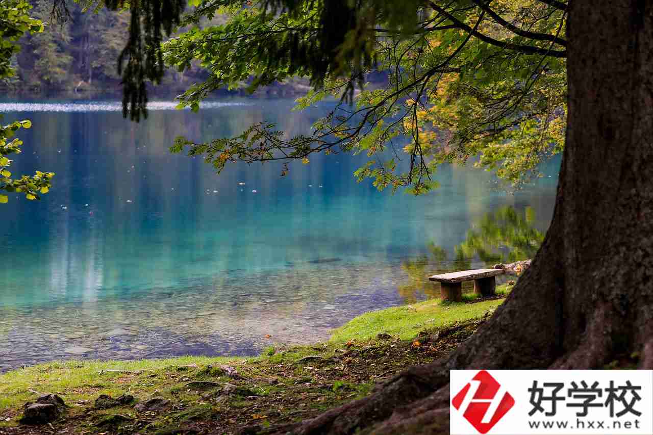 湘西州有學(xué)中藥專業(yè)的中職學(xué)校嗎？