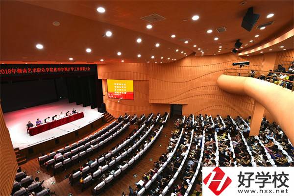 長沙音樂表演專業(yè)比較好的中職有哪些？學費貴嗎？