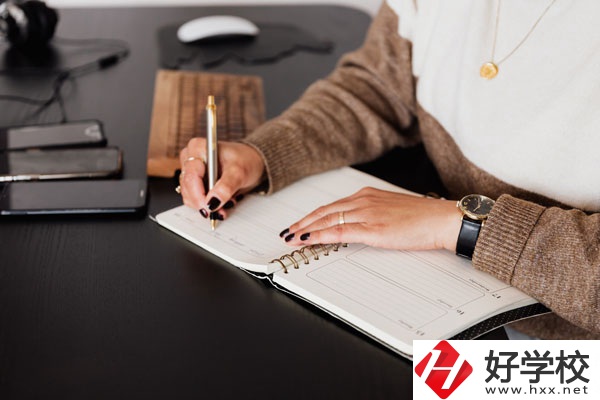衡山明星體育藝術(shù)中等專業(yè)學校好不好？