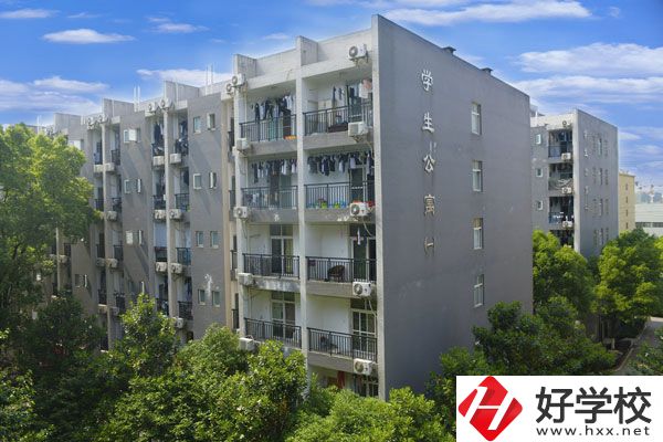 長沙高新技術(shù)工程學(xué)校環(huán)境如何？辦學(xué)優(yōu)勢在哪？