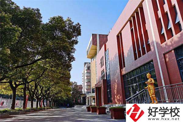 湖南建筑高級技工學(xué)校是公辦嗎？辦學(xué)怎么樣？