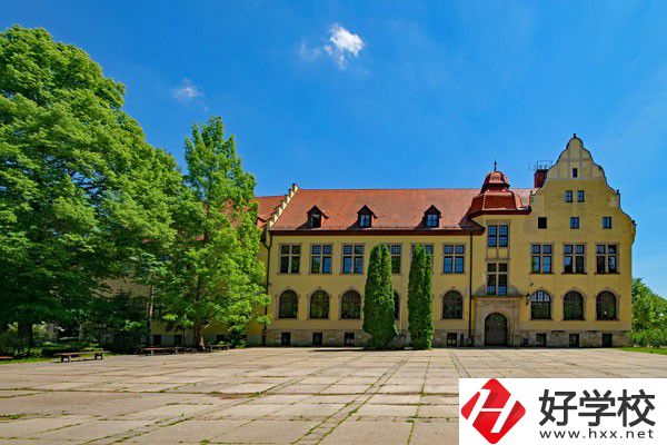 邵陽市女子職業(yè)學(xué)校怎么樣？有哪些辦學(xué)特色？